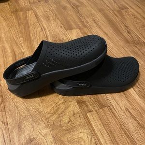 Crocs LiteRides Size 11